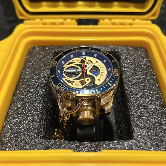 Invicta Pro Diver Convertible Swiss Rhonda 8040.N Caliber Pocket & Wrist Watch - Picture 2 of 7